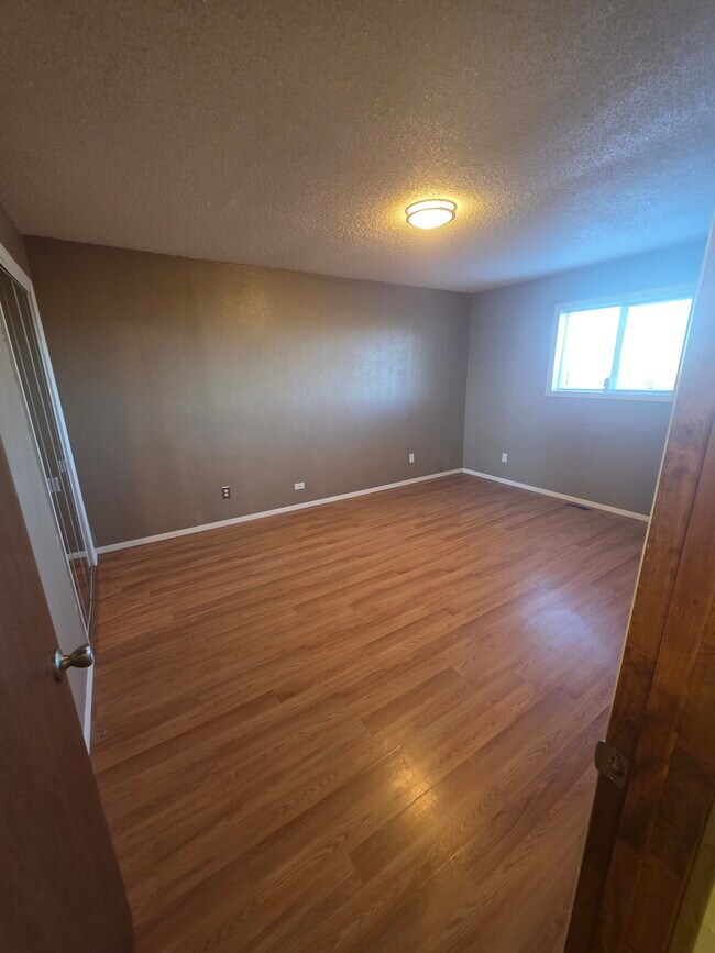 Building Photo - 6862 Femmer St