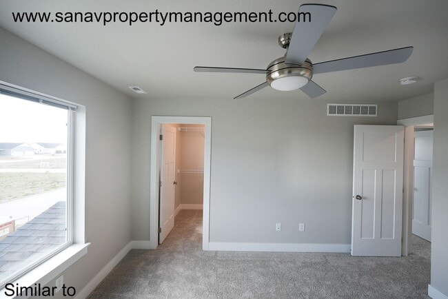 Building Photo - Move-In Special: December Rent FREE for December 1st Move-Ins Only!