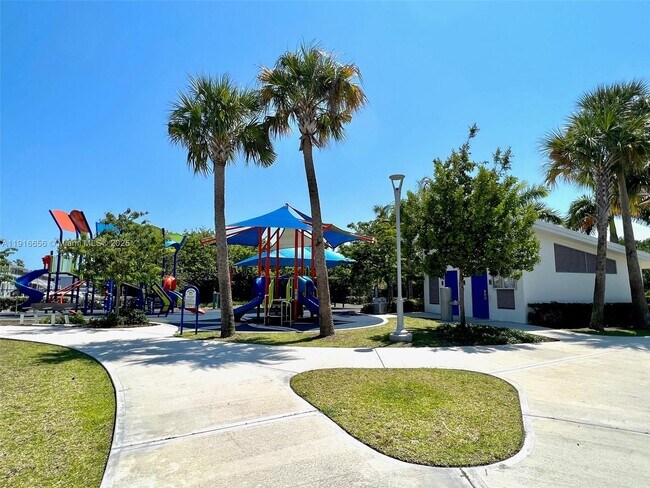 Building Photo - 270 Layne Blvd