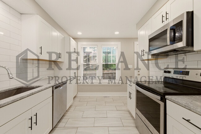Building Photo - 101 N Belmont Pl