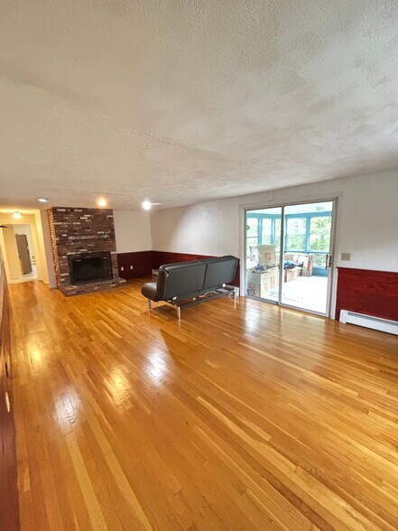 Building Photo - 5 Freeman Cir