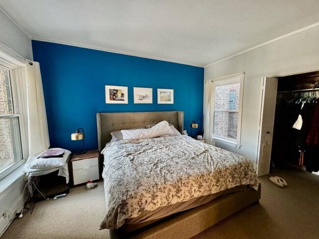 Building Photo - 4 bedroom in CHICAGO IL 60660