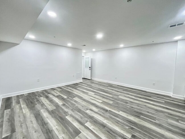 Building Photo - 1510 10th St NW