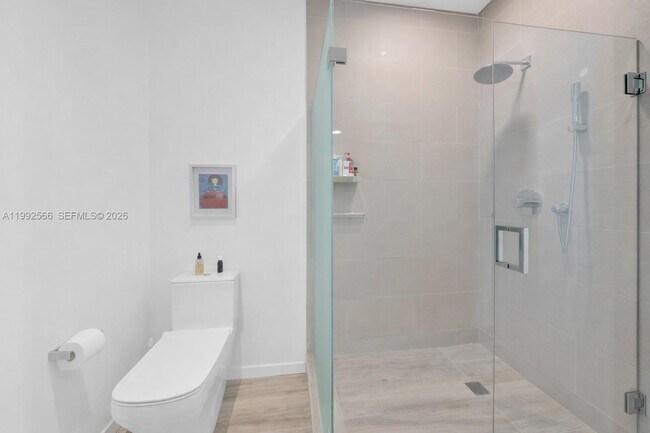 Building Photo - 3156 SW 27th Ave