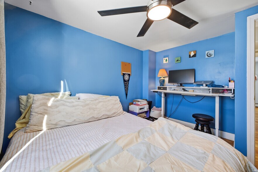 Building Photo - 2 Ridgeland Ave