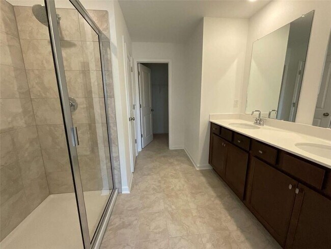 Building Photo - 5716 Schelton Pl