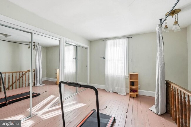 Building Photo - 346 E Union St