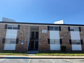 Building Photo - 5317 Curry Ford Rd