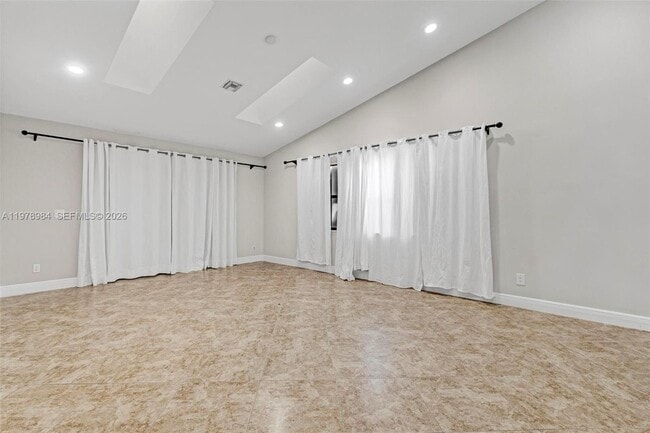 Building Photo - 5621 Carriage Ln