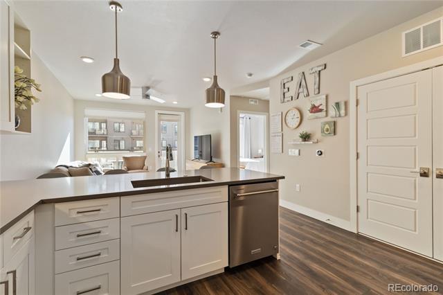 Building Photo - 20 Wilcox St