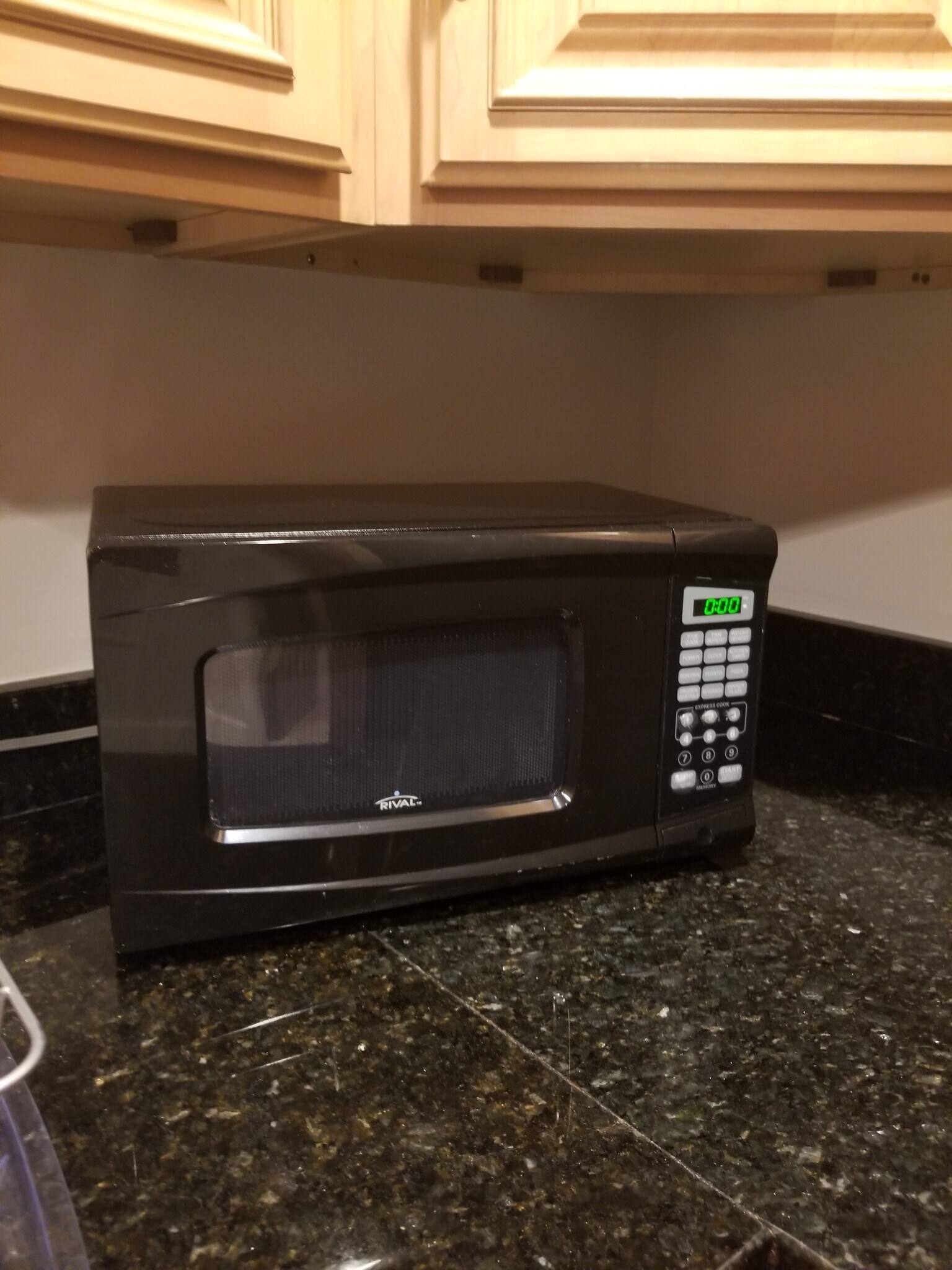 Microwave - 1023 Columbia Rd NW