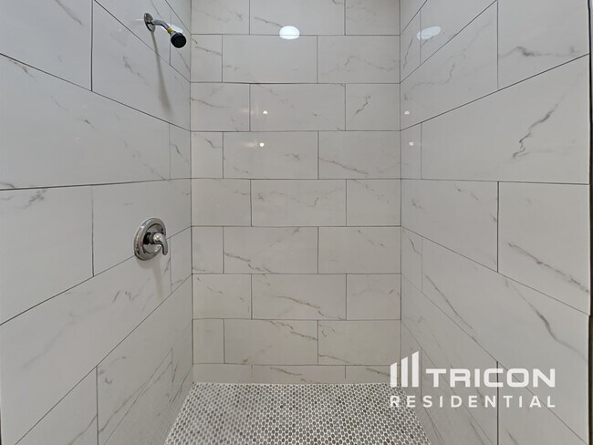 Building Photo - 6807 Exeter Park Place Apollo Beach FL