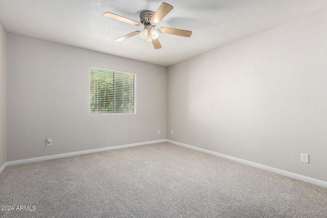 Building Photo - Beautiful Scottsdale 1 Bedroom Apartment!