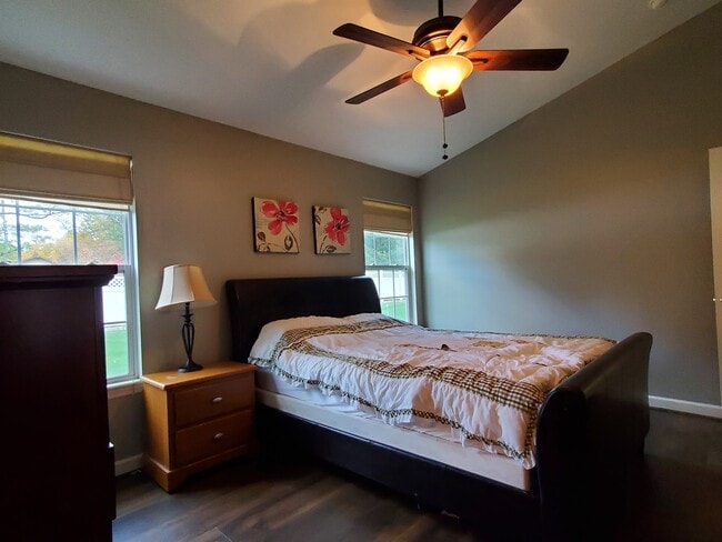 Building Photo - 8937 Merryvale Dr