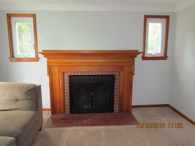 Building Photo - 9760 Monclova Rd