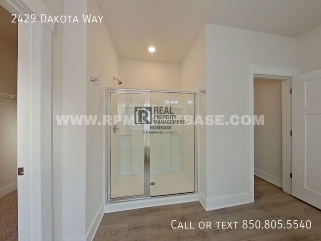 Building Photo - 2429 Dakota Wy