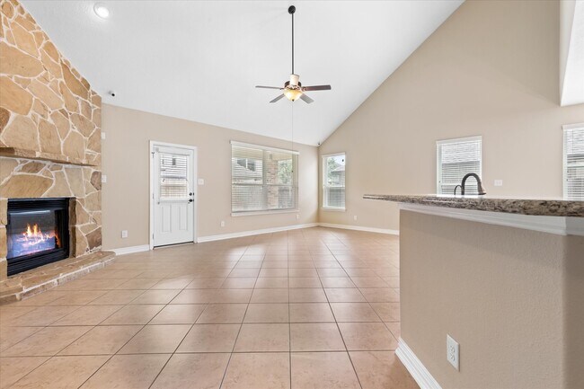 Building Photo - 14738 E Apricot Blush Ct