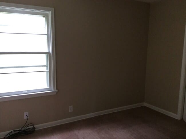 Building Photo - Warren Twp - East side 3 bedroom home