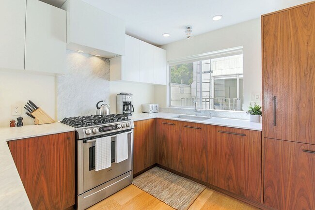 Building Photo - 75 Hancock St