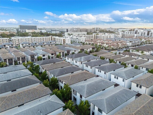 Building Photo - 4363 NW 81st Ave