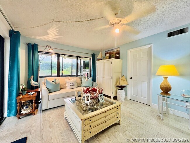 Building Photo - 10044 S Ocean Dr