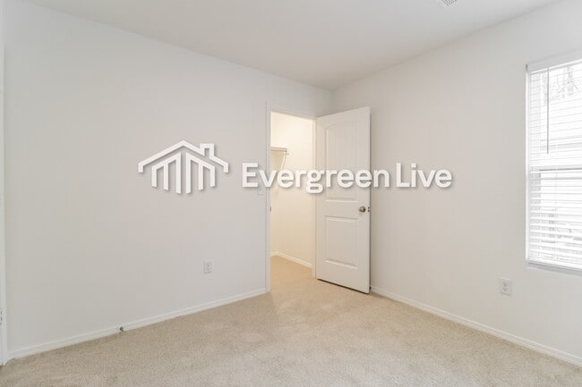 Building Photo - 171 Meadow Dr