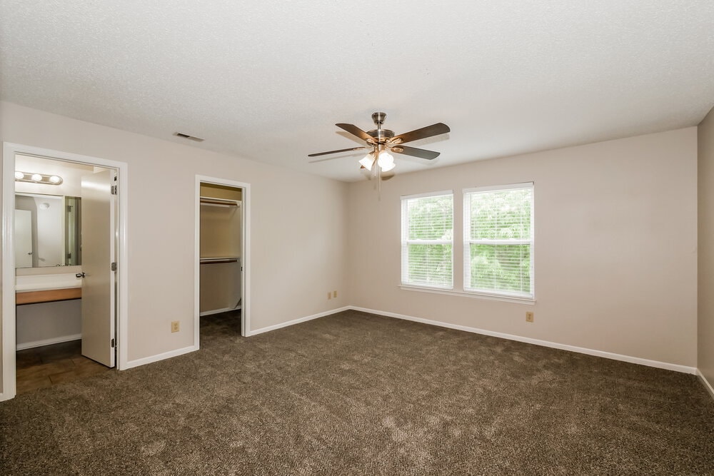 Building Photo - 2331 Layton Ln
