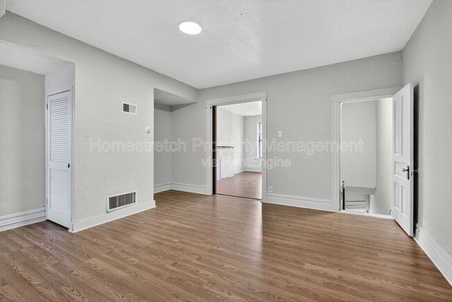 Building Photo - 551 Bates St