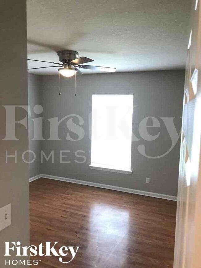 Building Photo - 1908 SW Beard St