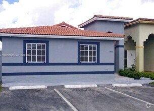 Building Photo - 9319 NW 121st St