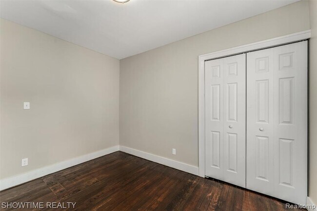 Building Photo - 292 W Marshall St