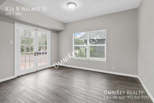 Building Photo - 814 N Walnut St