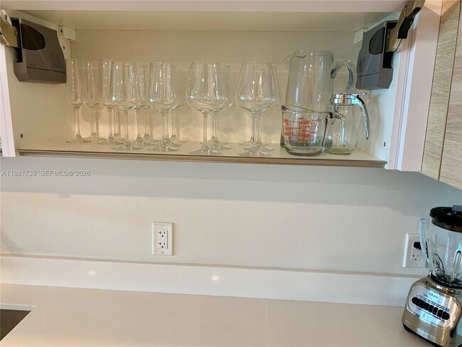 Building Photo - 16385 Biscayne Blvd