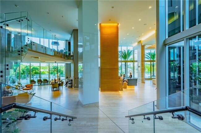 Building Photo - 16385 Biscayne Blvd