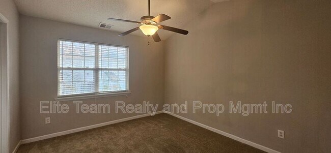 Building Photo - 6807 Juniper Tree St