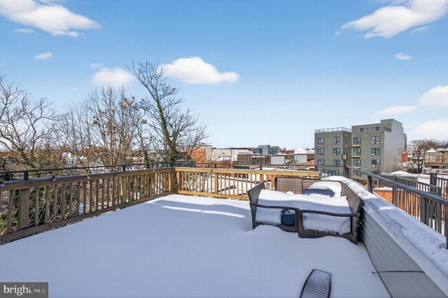 Building Photo - 1328 Maryland Ave NE