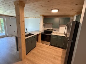 Building Photo - 720 Crawford Notch Rd