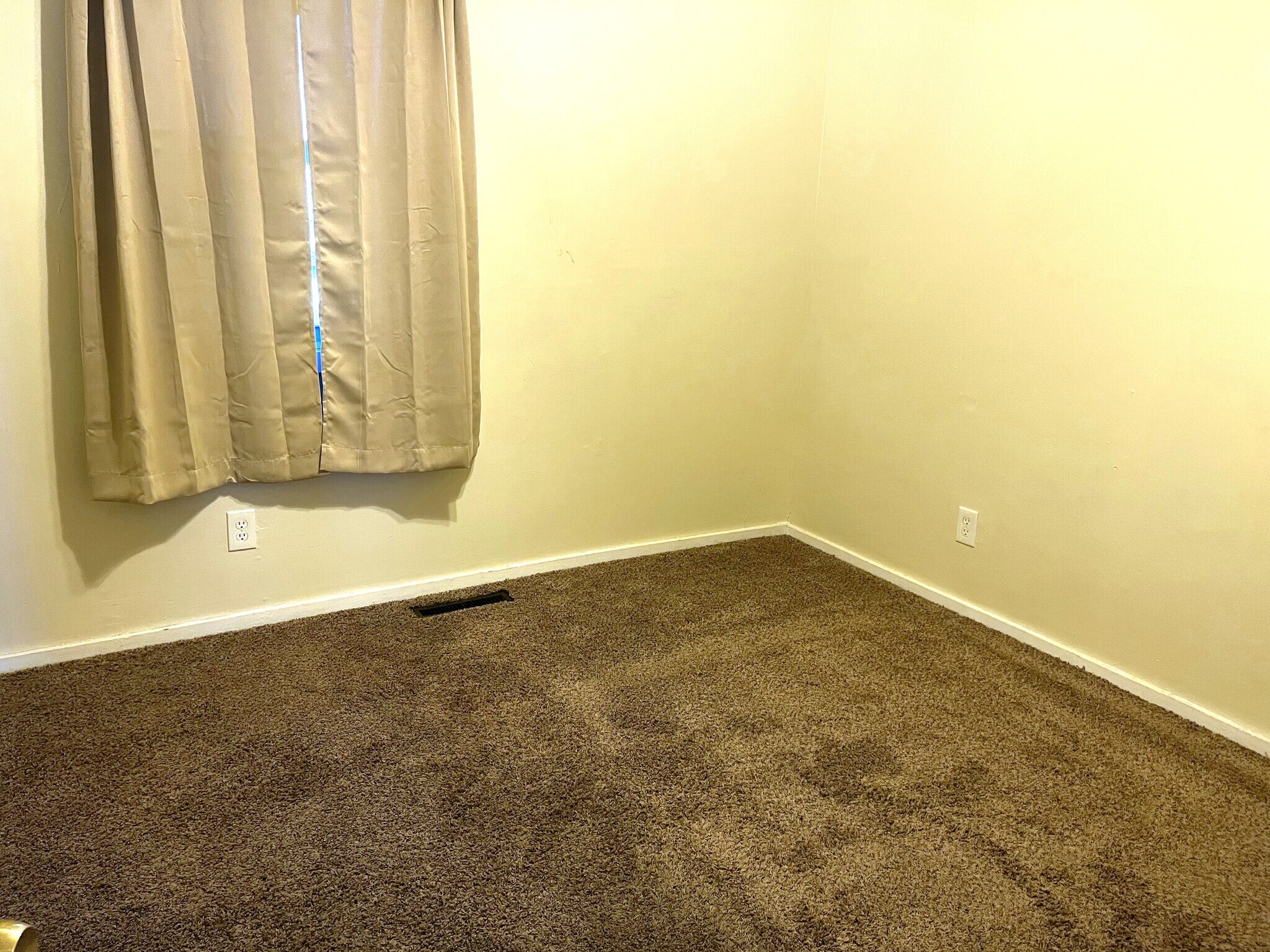 Building Photo - 342 W 21st St