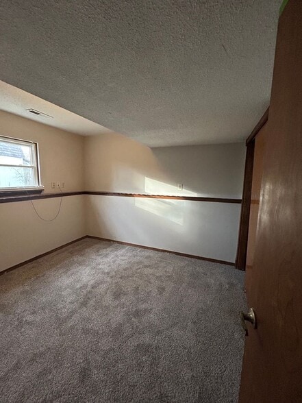 Building Photo - 1625 Pin Oak Ct