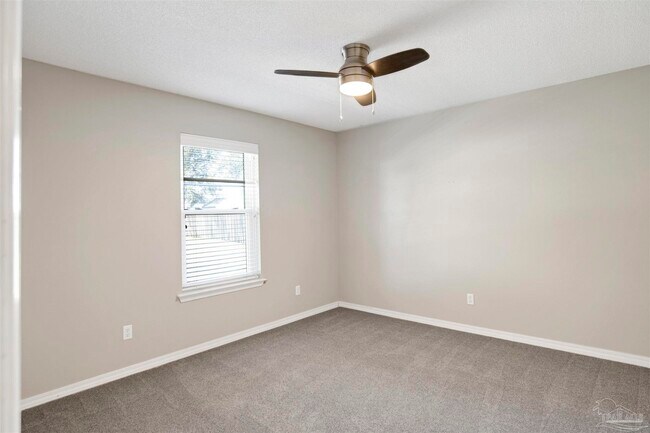 Building Photo - 512 Batten Blvd