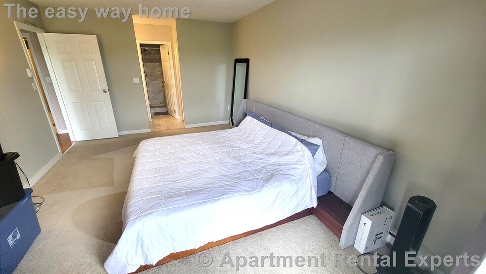 Building Photo - 235 Winthrop St