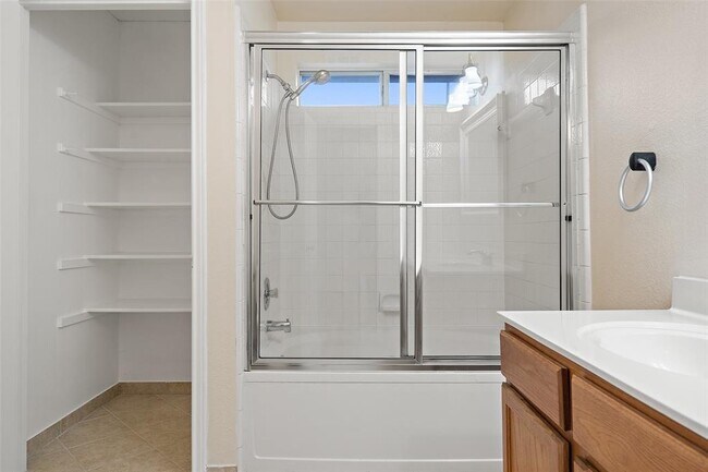 Building Photo - 3945 Eagles Nest St