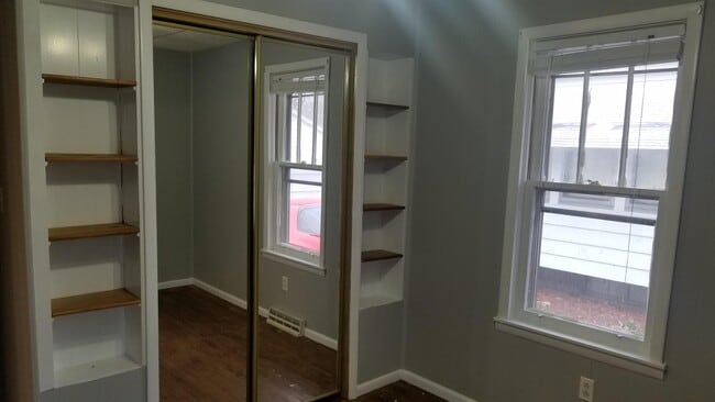 Building Photo - 2103 N 28th St