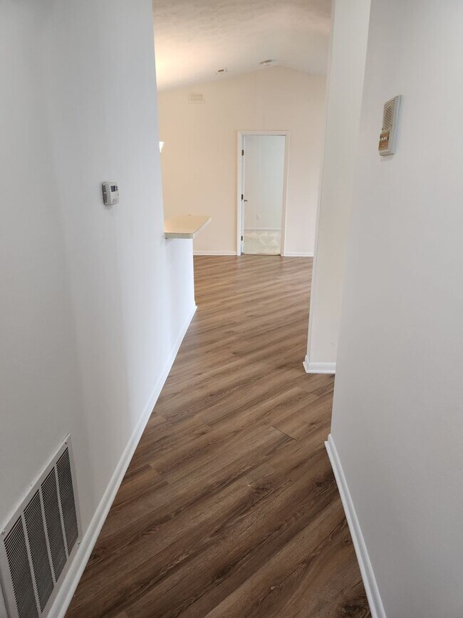 Building Photo - Great 2 bed 2 bath condo In Centerville