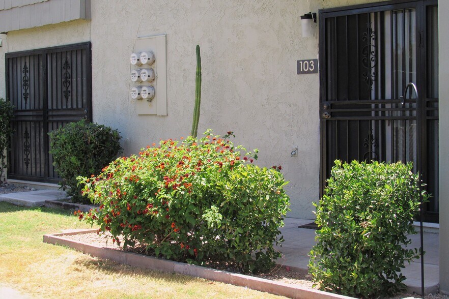 Entry from parking - 4620 N 68th St