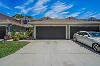 Building Photo - Like New Townhome in Heritage Oaks!