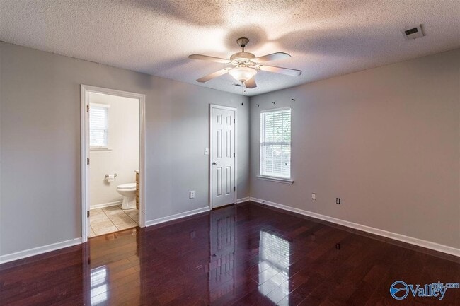 Building Photo - 123 Ann Bradley Dr