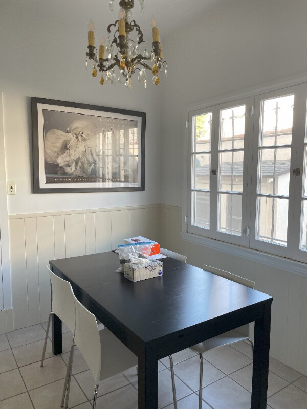 Building Photo - 420 S Detroit St