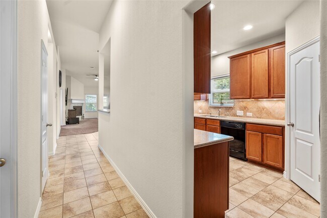 Building Photo - 12725 Pirate Bend Dr