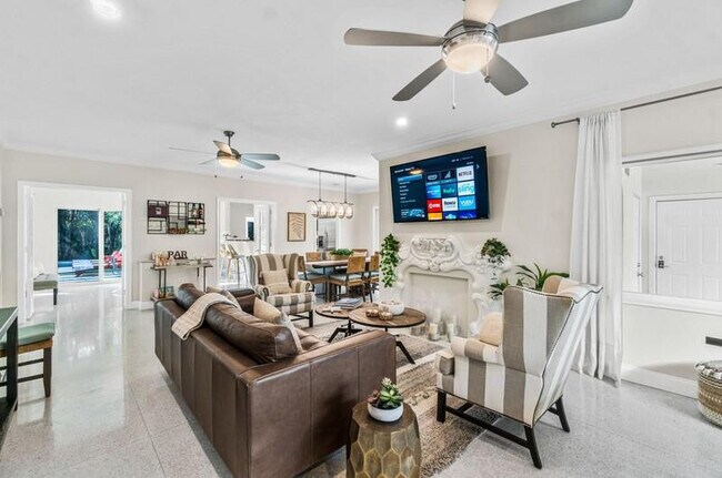 Building Photo - 3310 NE 18th St